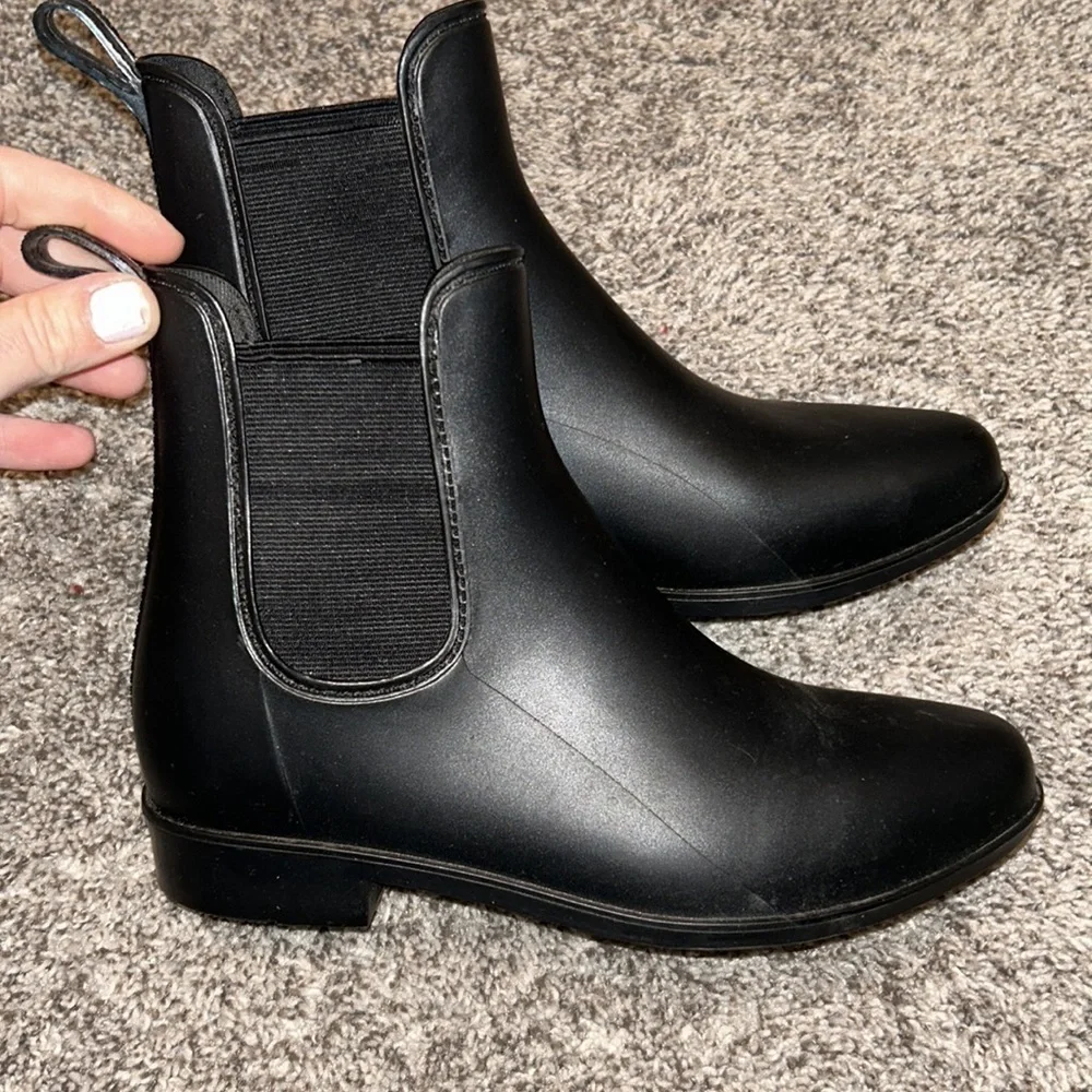 A New Day Chelsea Rain boots size 6